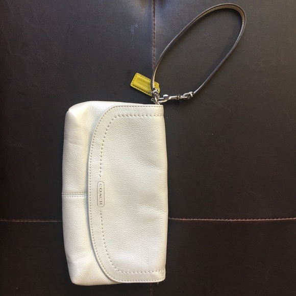 Coach Ivory Wristlet - Picture 6 of 7